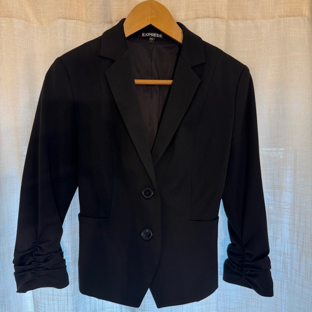 Express Women's Black Blazer size 2